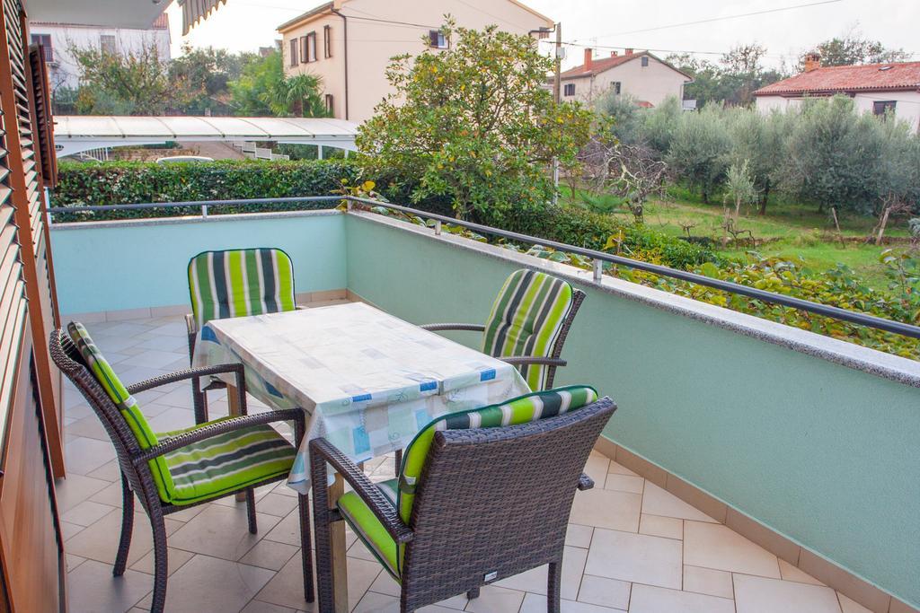 Apartments Silvia Пореч Экстерьер фото
