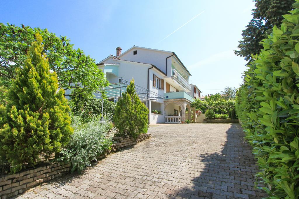 Apartments Silvia Пореч Экстерьер фото