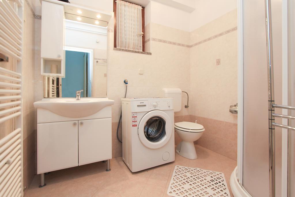 Apartments Silvia Пореч Экстерьер фото