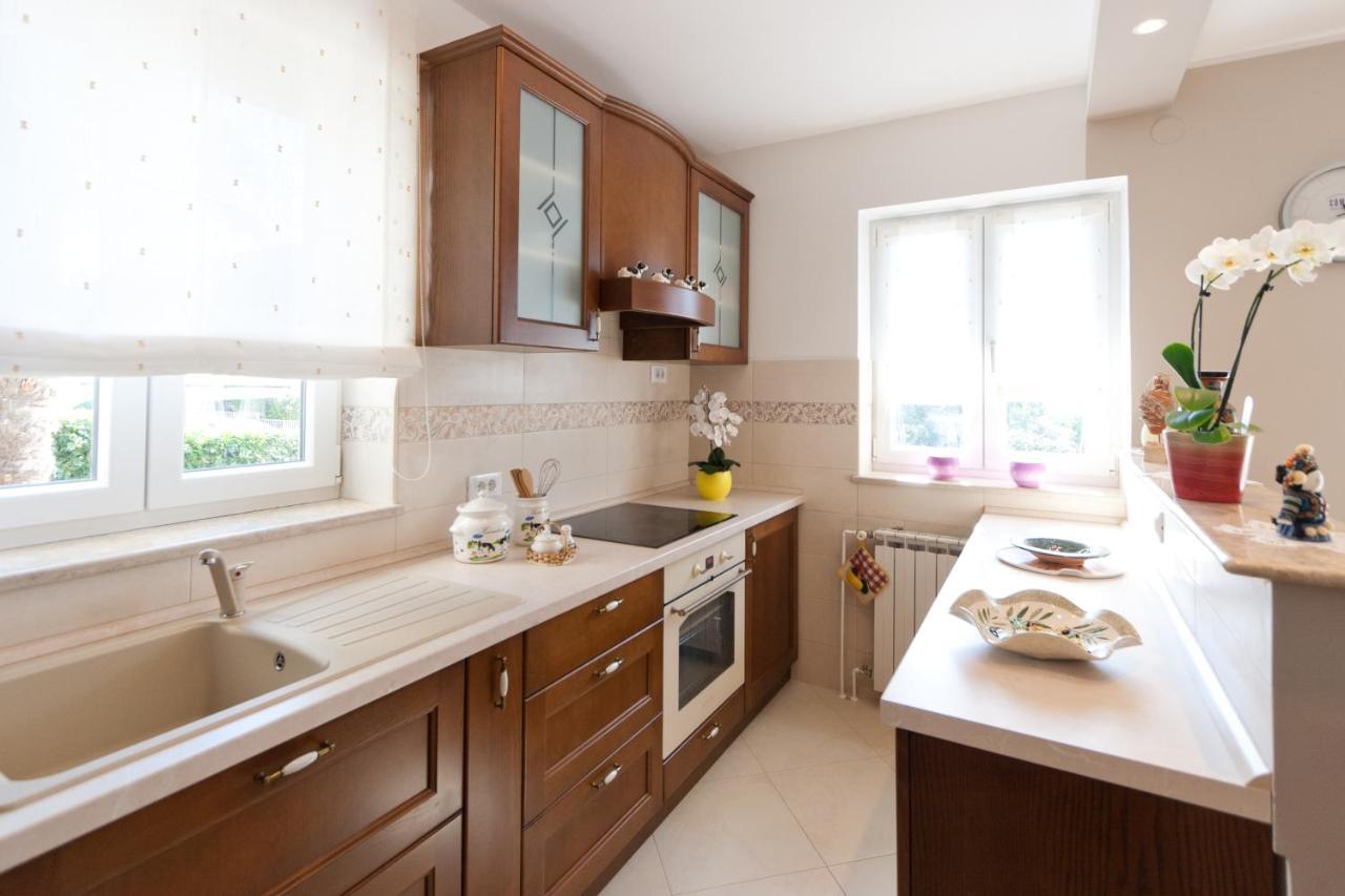 Apartments Silvia Пореч Экстерьер фото